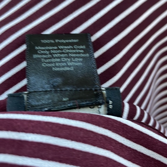 Ann Taylor factory size M 💯 polyester rust color striped blouse - Picture 8 of 8